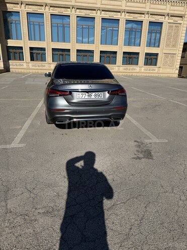 Mercedes E 300 de-5