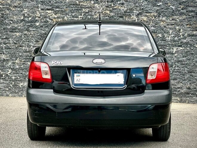 Kia Rio-2