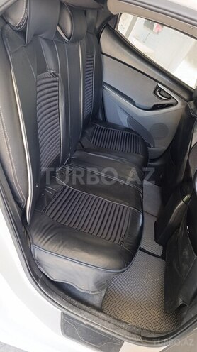 Hyundai Elantra-6
