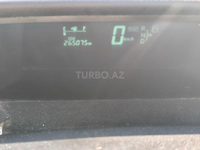 Toyota Prius-6