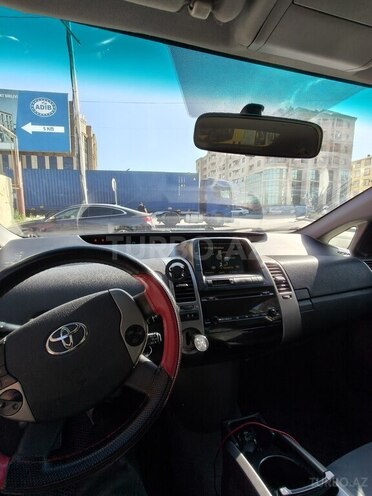 Toyota Prius-5