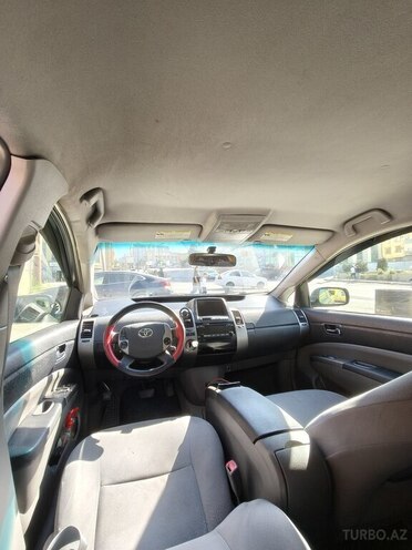 Toyota Prius-7