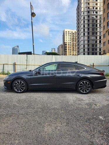 Hyundai Sonata-4