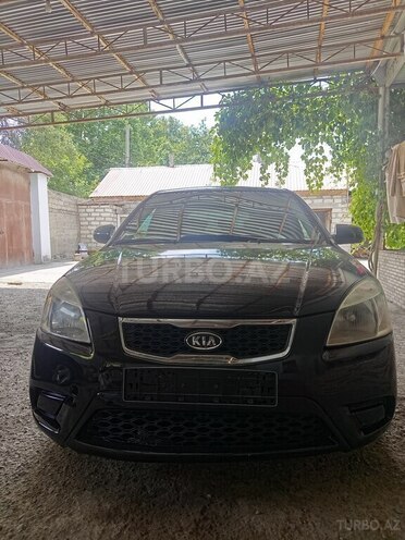 Kia Rio-1