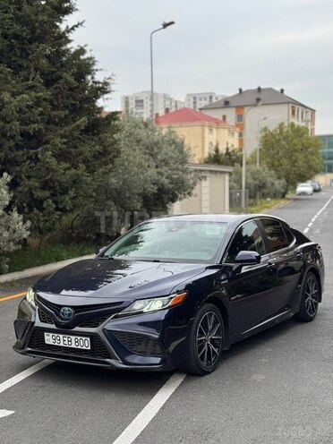 Toyota Camry-1