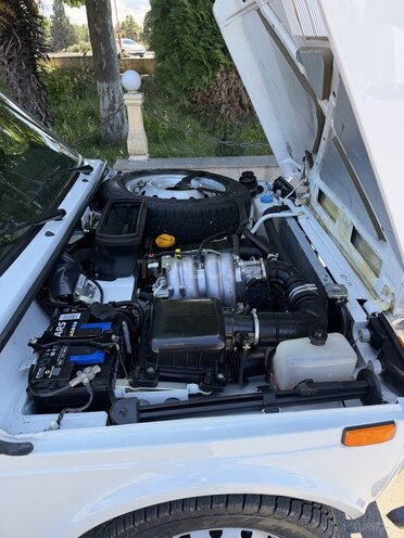 LADA (VAZ) Niva-9