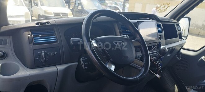 Ford Transit-2