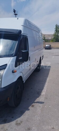 Ford Transit-3