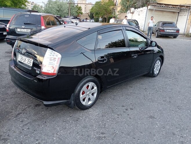 Toyota Prius-3