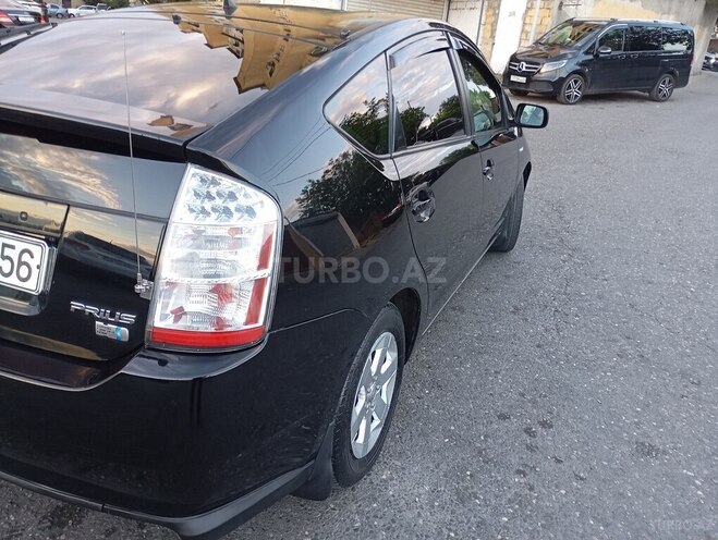 Toyota Prius-13