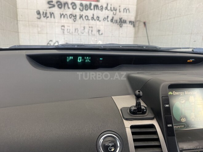 Toyota Prius-14