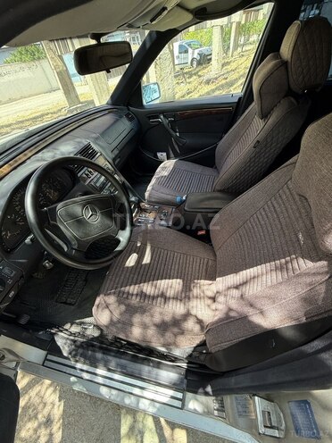 Mercedes C 240-10