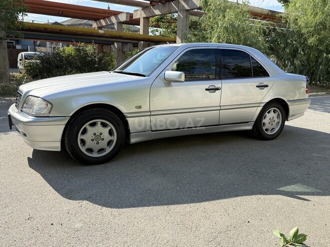 Mercedes C 240-4