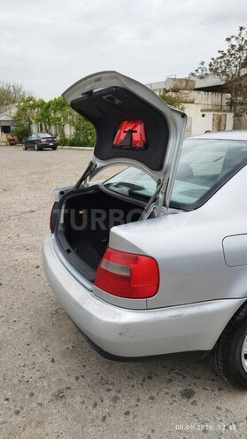 Audi A4-6