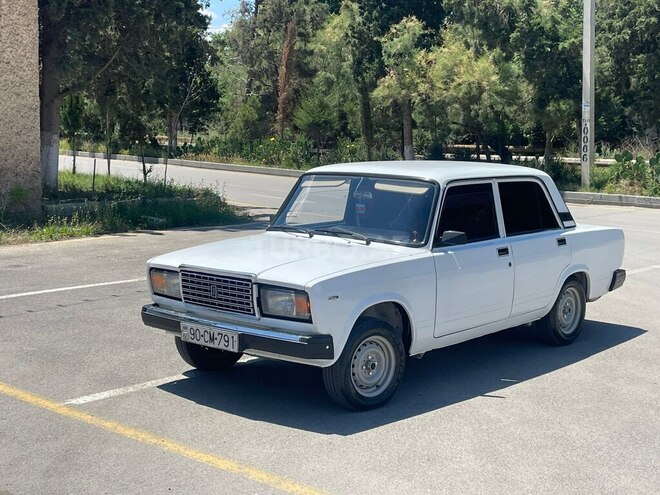 LADA (VAZ) 2107-4