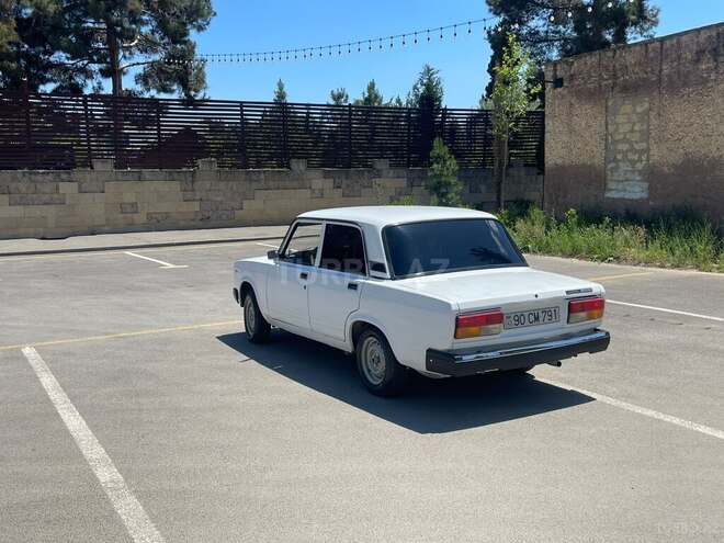 LADA (VAZ) 2107-2