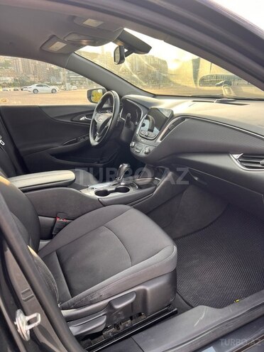 Chevrolet Malibu-5