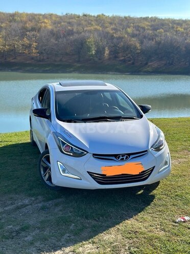 Hyundai Elantra-5