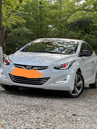 Hyundai Elantra-1