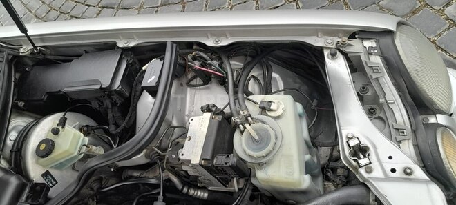 Mercedes E 230-9