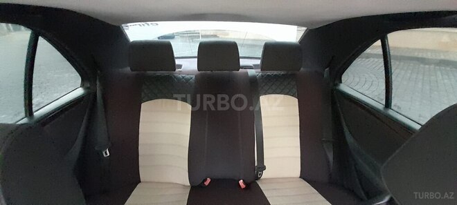 Mercedes E 230-13