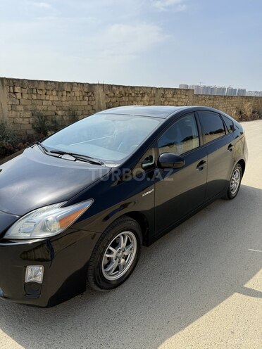 Toyota Prius-4