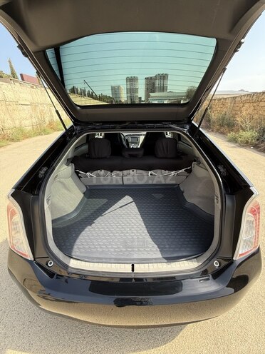 Toyota Prius-6
