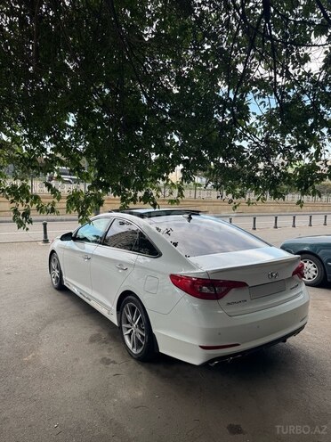 Hyundai Sonata-4