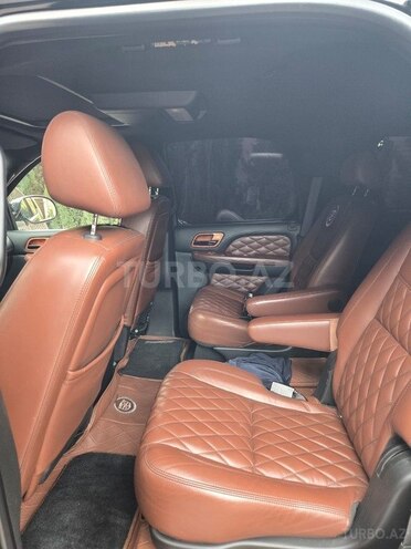 Cadillac Escalade-5