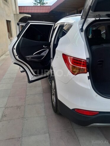 Hyundai Santa Fe-4