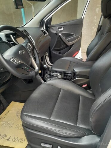 Hyundai Santa Fe-5