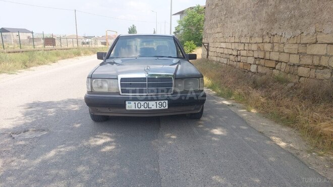 Mercedes 190-1