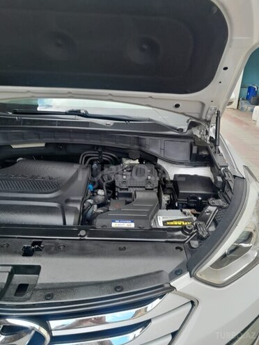 Hyundai Santa Fe-12