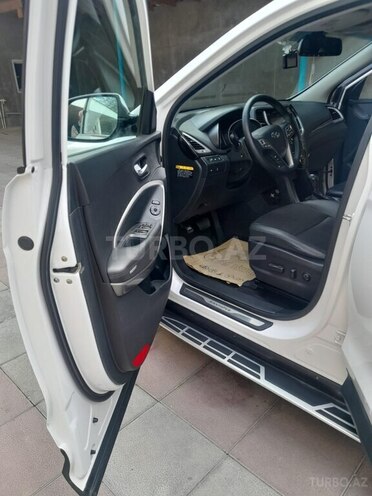 Hyundai Santa Fe-14