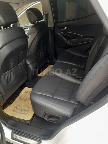 Hyundai Santa Fe-15