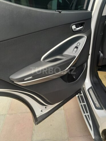Hyundai Santa Fe-16