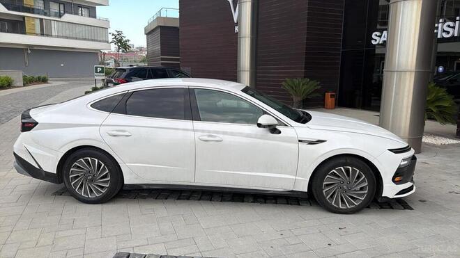 Hyundai Sonata-8