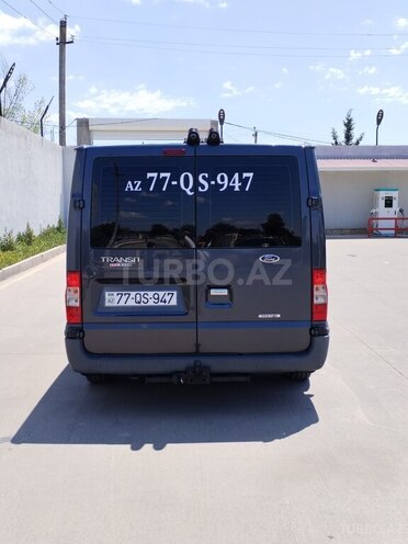 Ford Transit-4