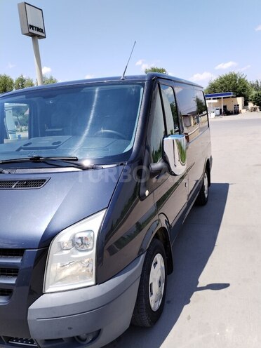 Ford Transit-3