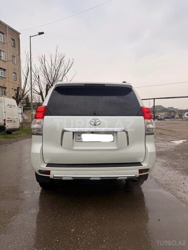 Toyota Land Cruiser Prado-6