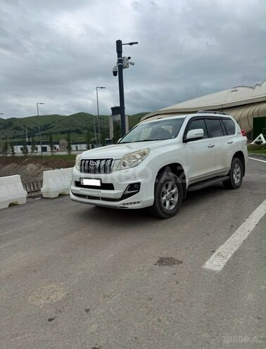 Toyota Land Cruiser Prado-4