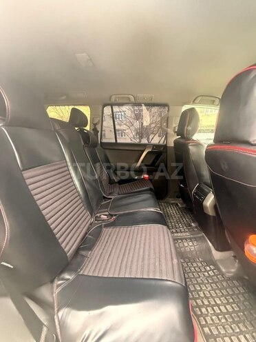 Toyota Land Cruiser Prado-11