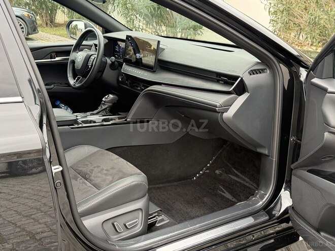 Toyota Camry-12