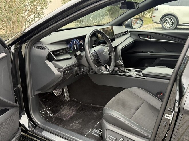 Toyota Camry-11