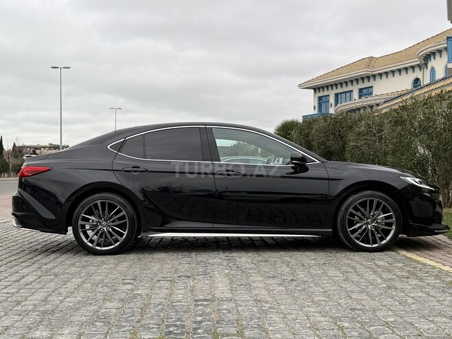 Toyota Camry-9