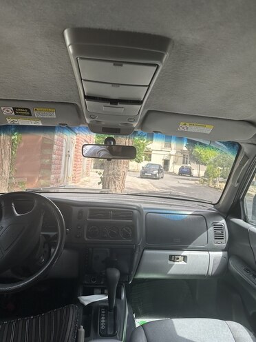Mitsubishi Montero Sport-3