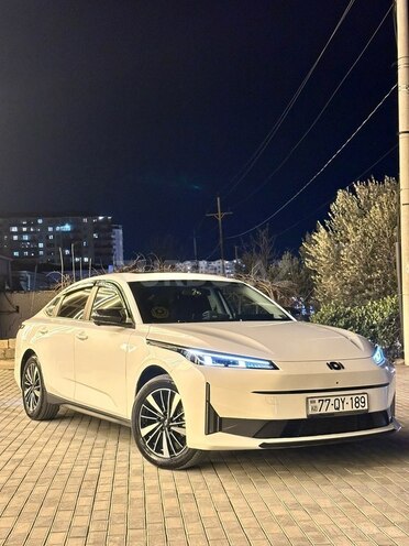 Changan Qiyuan A05-5