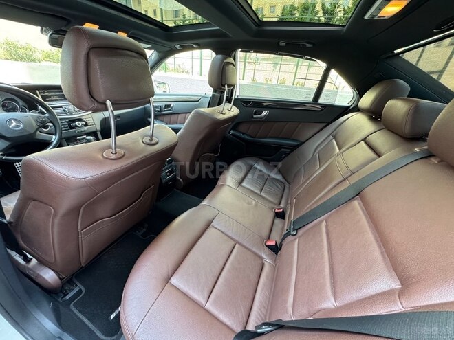 Mercedes E 250-16