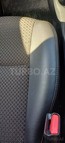 Nissan Note-8