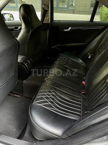 Mercedes C 220-11